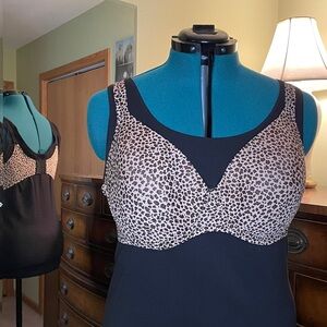 Secret Treasure Smooth Full Figure Leopard Print Plunge Bra, size 42D, like new